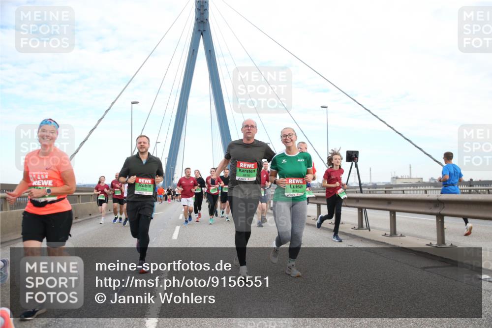 03.10.2025 - Köhlbrandbrückenlauf Jannik Wohlers http://msf.ph/oto/9156551 03.10.2025 15:31:05 Position 1 8815, 8816 meine-sportfotos.de