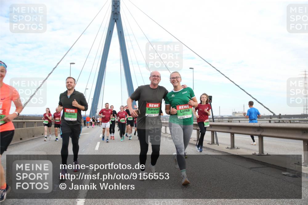 03.10.2025 - Köhlbrandbrückenlauf Jannik Wohlers http://msf.ph/oto/9156553 03.10.2025 15:31:05 Position 1 7591, 7, 8816, 8815 meine-sportfotos.de