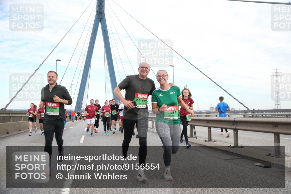 03.10.2025 - Köhlbrandbrückenlauf Jannik Wohlers http://msf.ph/oto/9156554 03.10.2025 15:31:05 Position 1 7591, 8816, 7, 8815 meine-sportfotos.de
