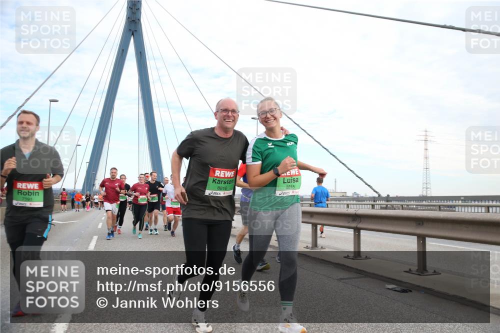 03.10.2025 - Köhlbrandbrückenlauf Jannik Wohlers http://msf.ph/oto/9156556 03.10.2025 15:31:05 Position 1 7591, 8816, 8815 meine-sportfotos.de