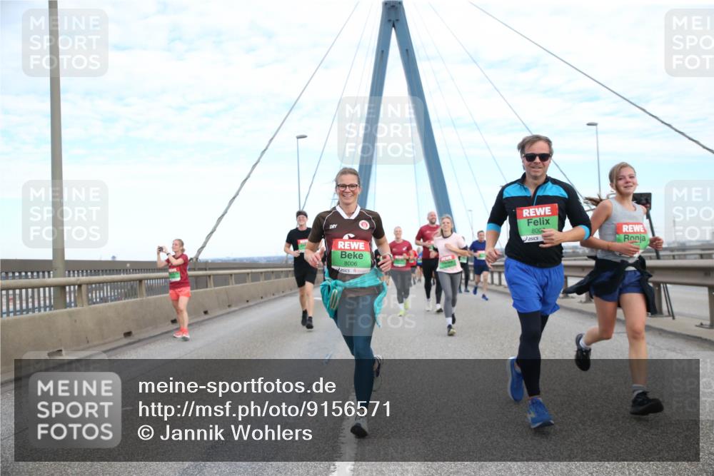 03.10.2025 - Köhlbrandbrückenlauf Jannik Wohlers http://msf.ph/oto/9156571 03.10.2025 15:31:50 Position 1 800, 8006 meine-sportfotos.de
