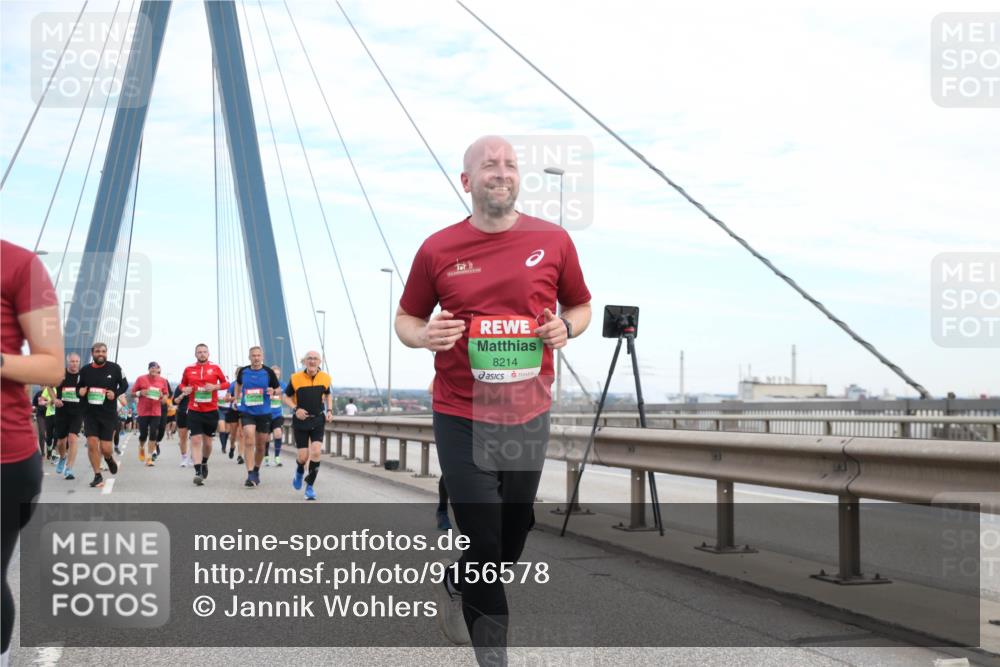 03.10.2025 - Köhlbrandbrückenlauf Jannik Wohlers http://msf.ph/oto/9156578 03.10.2025 15:31:52 Position 1 8214 meine-sportfotos.de