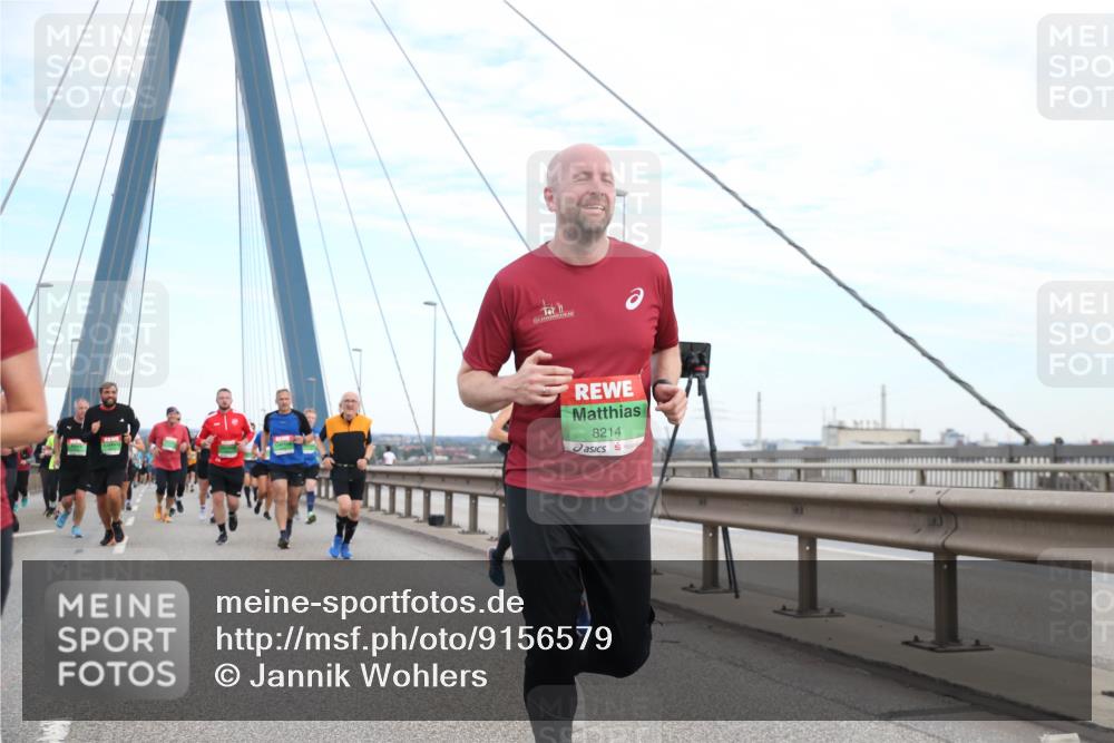 03.10.2025 - Köhlbrandbrückenlauf Jannik Wohlers http://msf.ph/oto/9156579 03.10.2025 15:31:52 Position 1 8214 meine-sportfotos.de