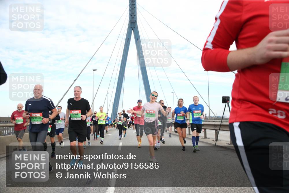 03.10.2025 - Köhlbrandbrückenlauf Jannik Wohlers http://msf.ph/oto/9156586 03.10.2025 15:31:57 Position 1 9273, 9272, 8928, 28 meine-sportfotos.de