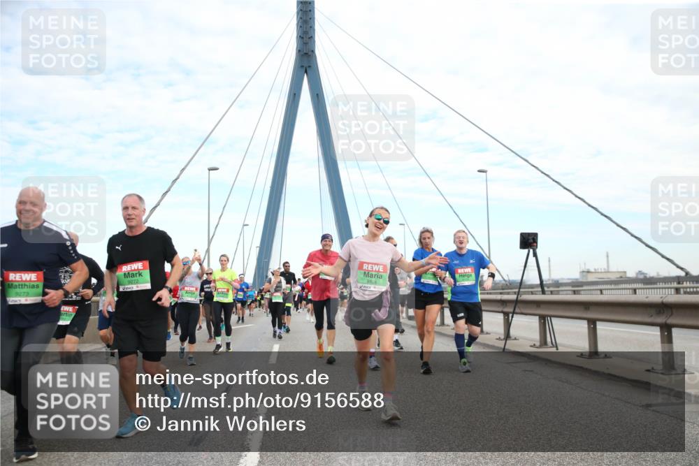 03.10.2025 - Köhlbrandbrückenlauf Jannik Wohlers http://msf.ph/oto/9156588 03.10.2025 15:31:57 Position 1 9273, 9272, 8928 meine-sportfotos.de