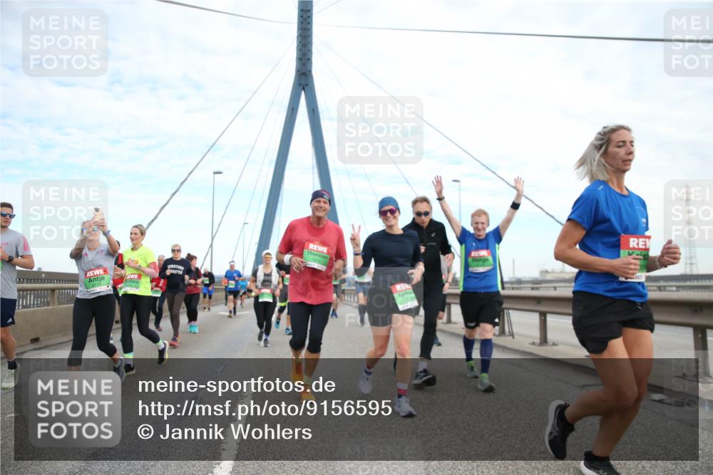 03.10.2025 - Köhlbrandbrückenlauf Jannik Wohlers http://msf.ph/oto/9156595 03.10.2025 15:31:59 Position 1  meine-sportfotos.de