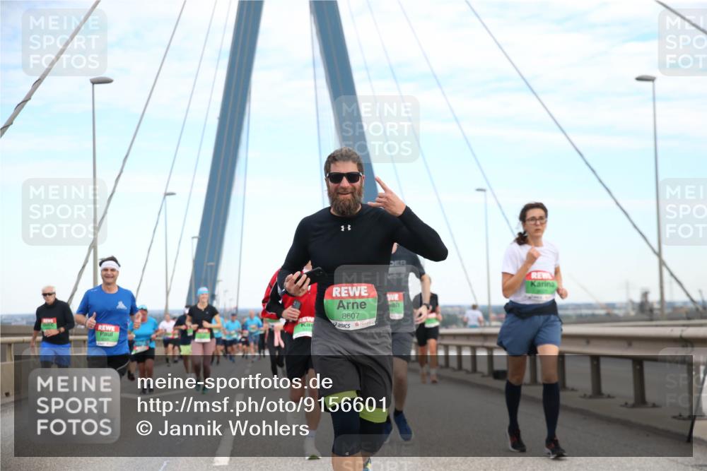 03.10.2025 - Köhlbrandbrückenlauf Jannik Wohlers http://msf.ph/oto/9156601 03.10.2025 15:32:01 Position 1 8607 meine-sportfotos.de