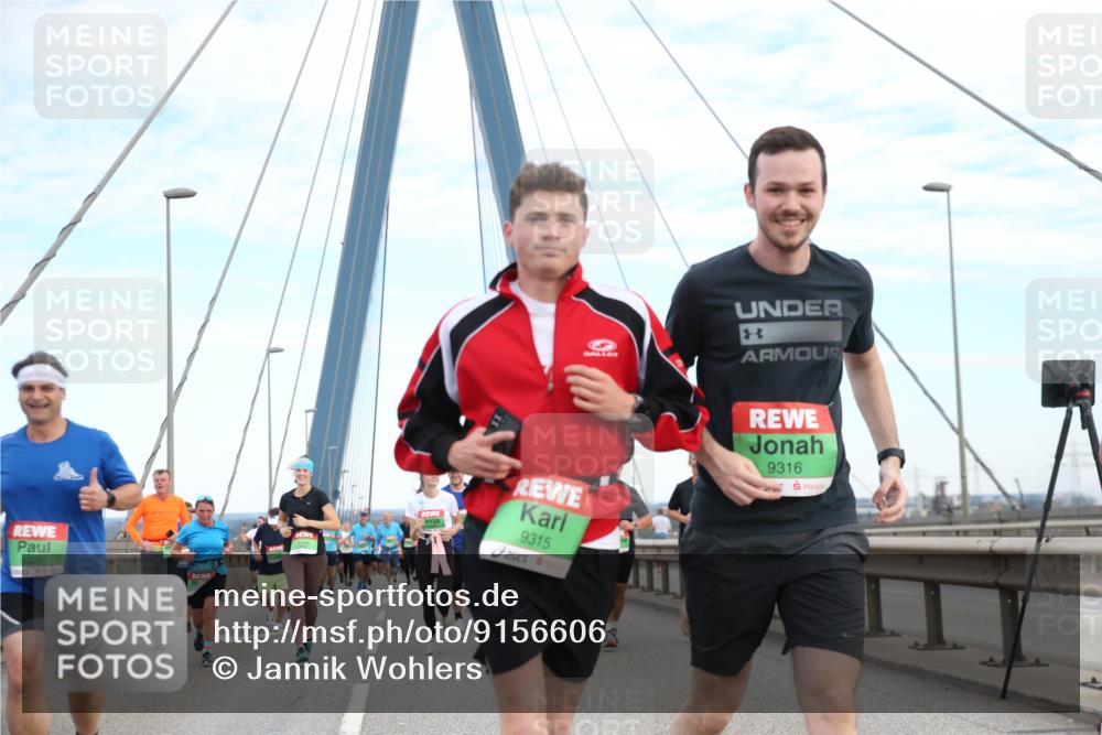 03.10.2025 - Köhlbrandbrückenlauf Jannik Wohlers http://msf.ph/oto/9156606 03.10.2025 15:32:03 Position 1 9326, 9316, 9315, 5 meine-sportfotos.de