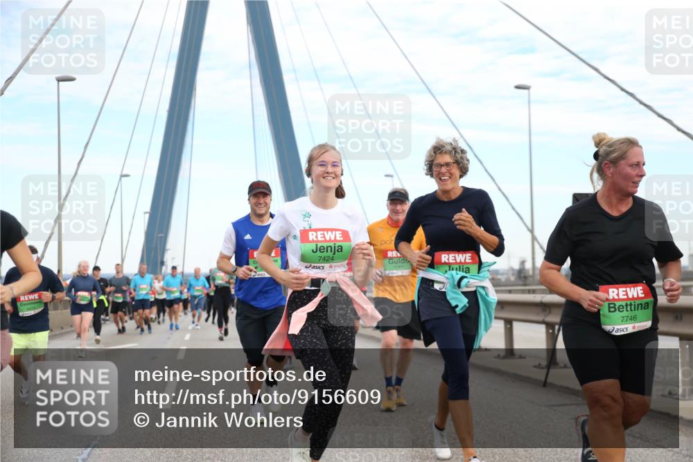 03.10.2025 - Köhlbrandbrückenlauf Jannik Wohlers http://msf.ph/oto/9156609 03.10.2025 15:32:06 Position 1 9472, 7424, 7746 meine-sportfotos.de