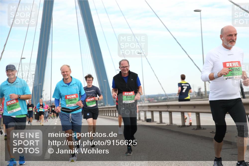 03.10.2025 - Köhlbrandbrückenlauf Jannik Wohlers http://msf.ph/oto/9156625 03.10.2025 15:32:14 Position 1 8907, 8906, 7724, 7940, 8191 meine-sportfotos.de