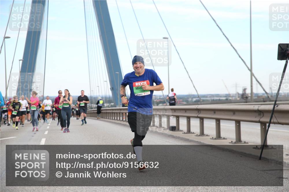 03.10.2025 - Köhlbrandbrückenlauf Jannik Wohlers http://msf.ph/oto/9156632 03.10.2025 15:32:20 Position 1 7688 meine-sportfotos.de