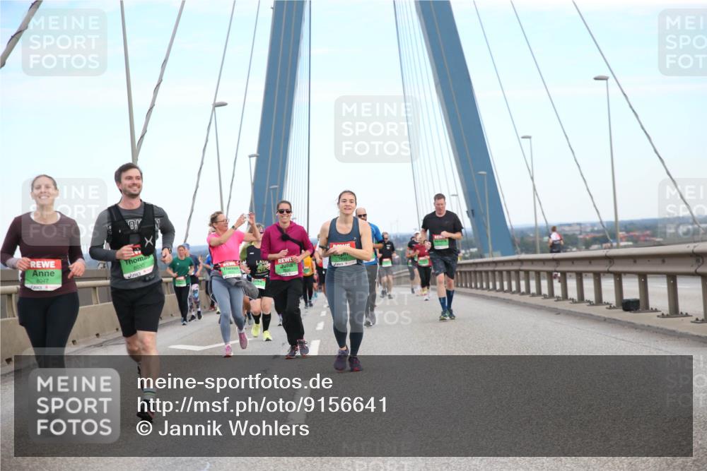 03.10.2025 - Köhlbrandbrückenlauf Jannik Wohlers http://msf.ph/oto/9156641 03.10.2025 15:32:24 Position 1 8047, 8030 meine-sportfotos.de
