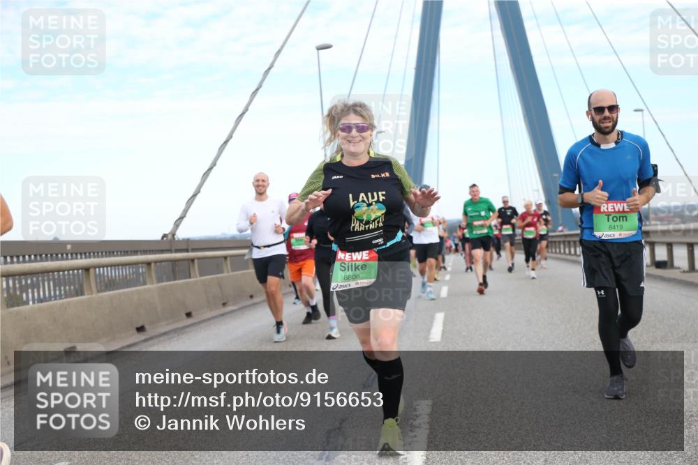 03.10.2025 - Köhlbrandbrückenlauf Jannik Wohlers http://msf.ph/oto/9156653 03.10.2025 15:32:29 Position 1 8806, 8419 meine-sportfotos.de