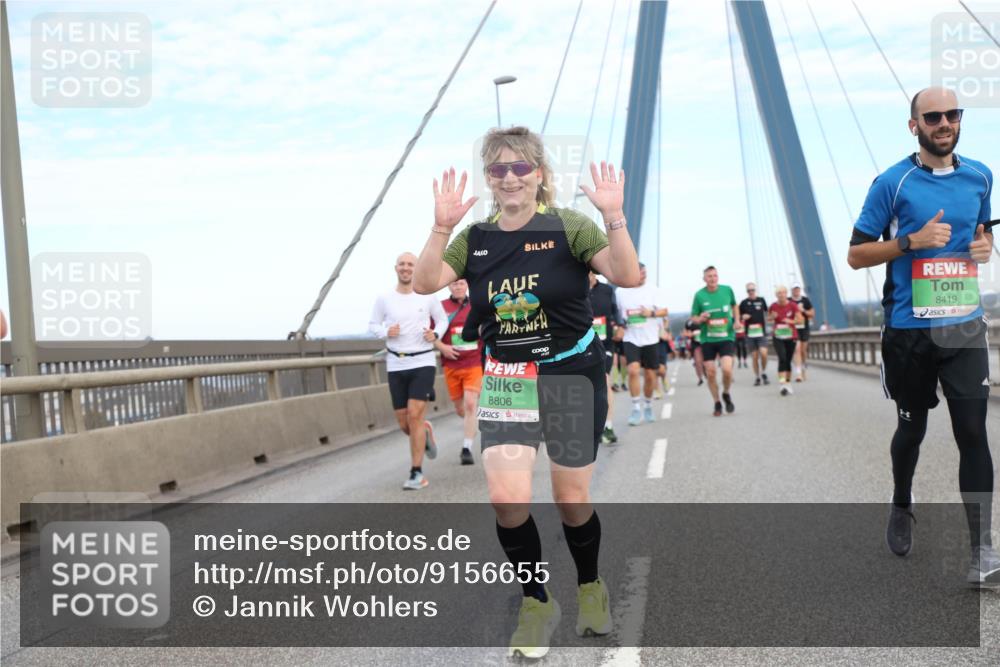 03.10.2025 - Köhlbrandbrückenlauf Jannik Wohlers http://msf.ph/oto/9156655 03.10.2025 15:32:29 Position 1 8806, 8419 meine-sportfotos.de