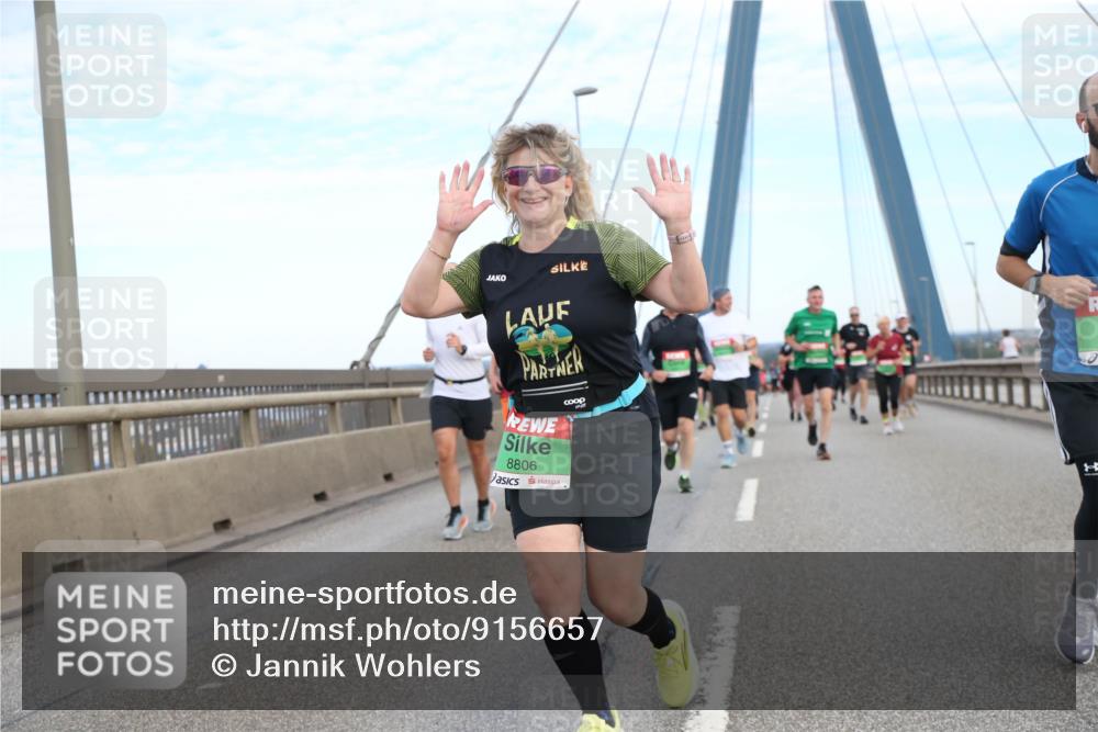 03.10.2025 - Köhlbrandbrückenlauf Jannik Wohlers http://msf.ph/oto/9156657 03.10.2025 15:32:30 Position 1 8806 meine-sportfotos.de