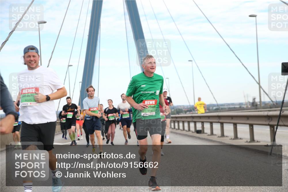 03.10.2025 - Köhlbrandbrückenlauf Jannik Wohlers http://msf.ph/oto/9156662 03.10.2025 15:32:32 Position 1 9225, 9610 meine-sportfotos.de