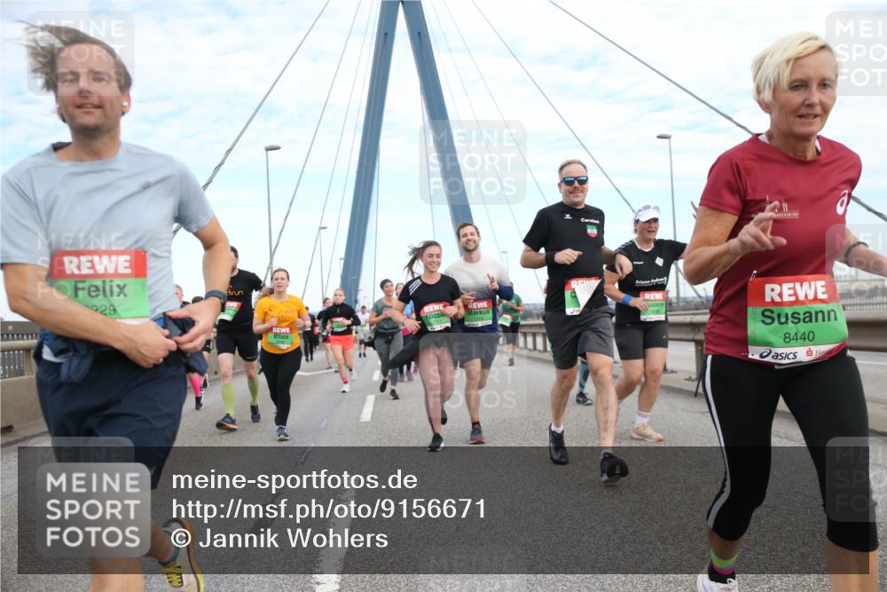03.10.2025 - Köhlbrandbrückenlauf Jannik Wohlers http://msf.ph/oto/9156671 03.10.2025 15:32:35 Position 1 229, 8440 meine-sportfotos.de