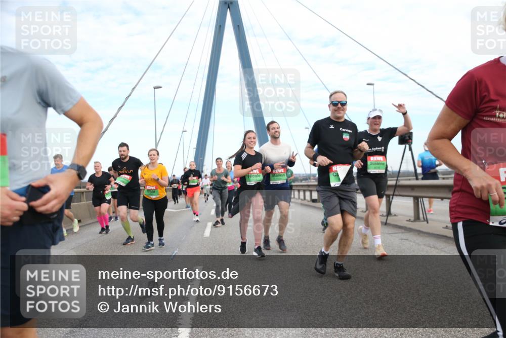 03.10.2025 - Köhlbrandbrückenlauf Jannik Wohlers http://msf.ph/oto/9156673 03.10.2025 15:32:36 Position 1 1 meine-sportfotos.de