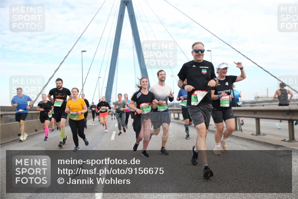 03.10.2025 - Köhlbrandbrückenlauf Jannik Wohlers http://msf.ph/oto/9156675 03.10.2025 15:32:36 Position 1  meine-sportfotos.de