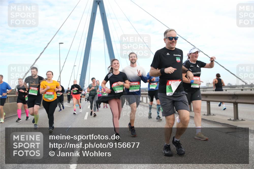 03.10.2025 - Köhlbrandbrückenlauf Jannik Wohlers http://msf.ph/oto/9156677 03.10.2025 15:32:36 Position 1 8789, 8790, 7214, 7268 meine-sportfotos.de
