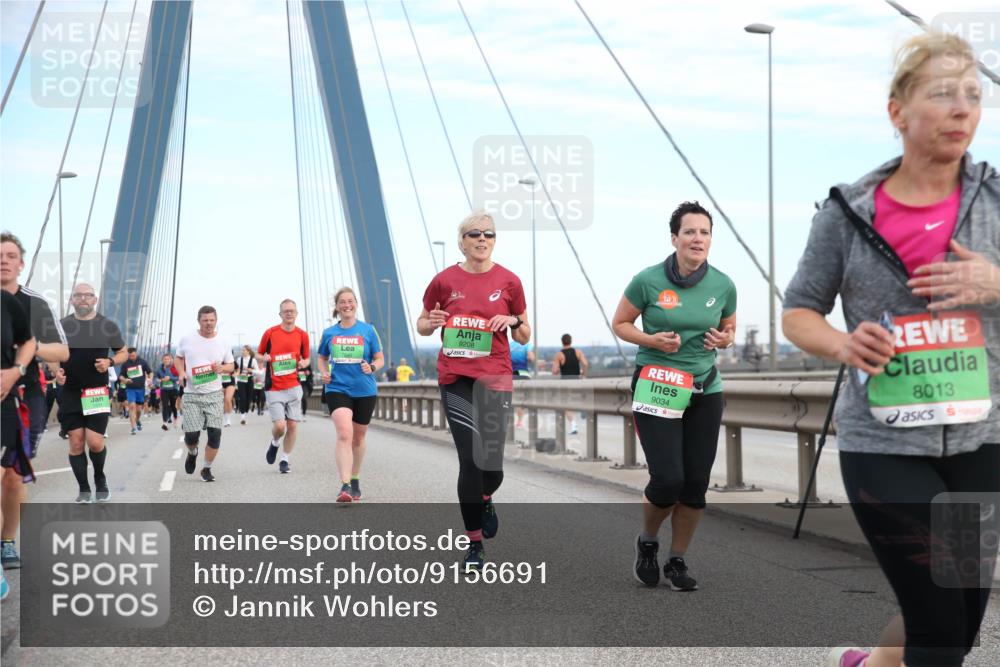 03.10.2025 - Köhlbrandbrückenlauf Jannik Wohlers http://msf.ph/oto/9156691 03.10.2025 15:32:40 Position 1 9208, 9034, 8013 meine-sportfotos.de