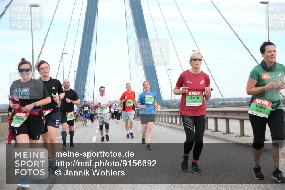 03.10.2025 - Köhlbrandbrückenlauf Jannik Wohlers http://msf.ph/oto/9156692 03.10.2025 15:32:40 Position 1 21, 097, 9208, 9034 meine-sportfotos.de