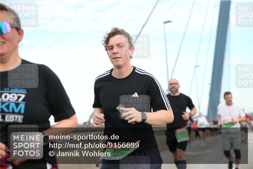 03.10.2025 - Köhlbrandbrückenlauf Jannik Wohlers http://msf.ph/oto/9156699 03.10.2025 15:32:42 Position 1 11, 097, 7829 meine-sportfotos.de