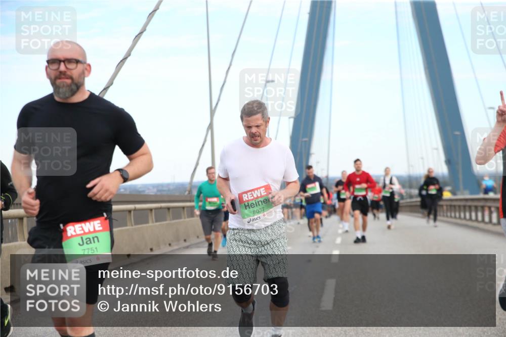 03.10.2025 - Köhlbrandbrückenlauf Jannik Wohlers http://msf.ph/oto/9156703 03.10.2025 15:32:44 Position 1 7751, 8037 meine-sportfotos.de