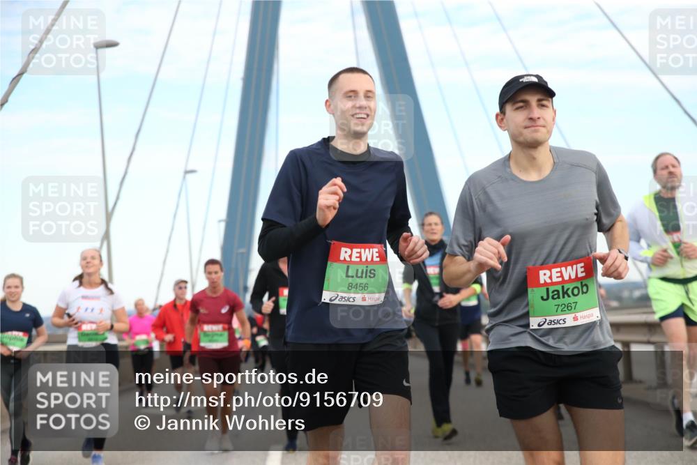 03.10.2025 - Köhlbrandbrückenlauf Jannik Wohlers http://msf.ph/oto/9156709 03.10.2025 15:33:14 Position 1 8456, 7267 meine-sportfotos.de