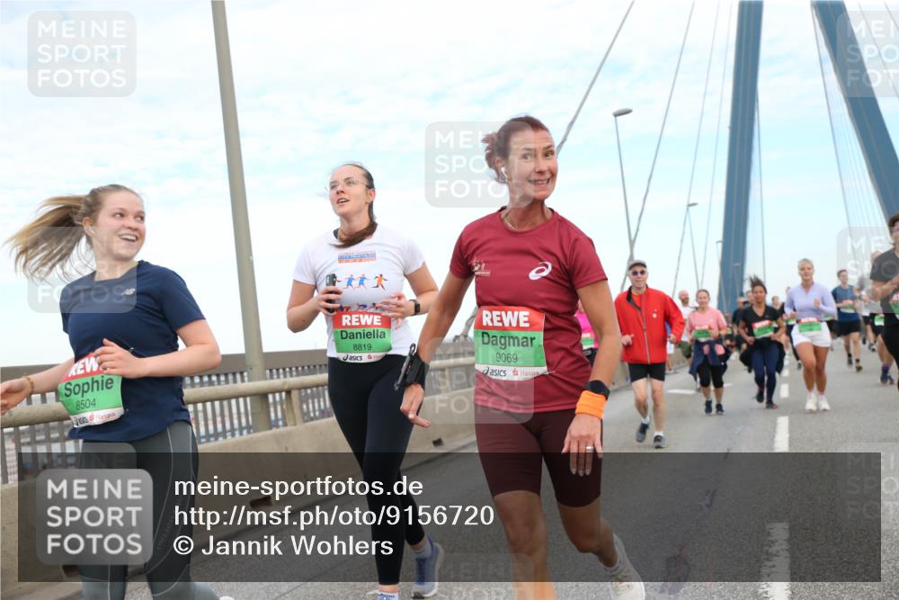 03.10.2025 - Köhlbrandbrückenlauf Jannik Wohlers http://msf.ph/oto/9156720 03.10.2025 15:33:17 Position 1 8504, 2025, 8819, 9069 meine-sportfotos.de
