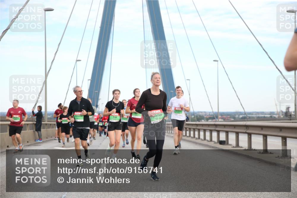 03.10.2025 - Köhlbrandbrückenlauf Jannik Wohlers http://msf.ph/oto/9156741 03.10.2025 15:33:23 Position 1 9411, 9414 meine-sportfotos.de