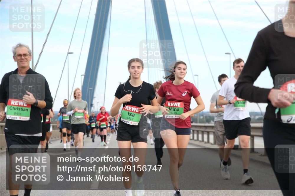 03.10.2025 - Köhlbrandbrückenlauf Jannik Wohlers http://msf.ph/oto/9156747 03.10.2025 15:33:25 Position 1 9411, 9412, 9413 meine-sportfotos.de