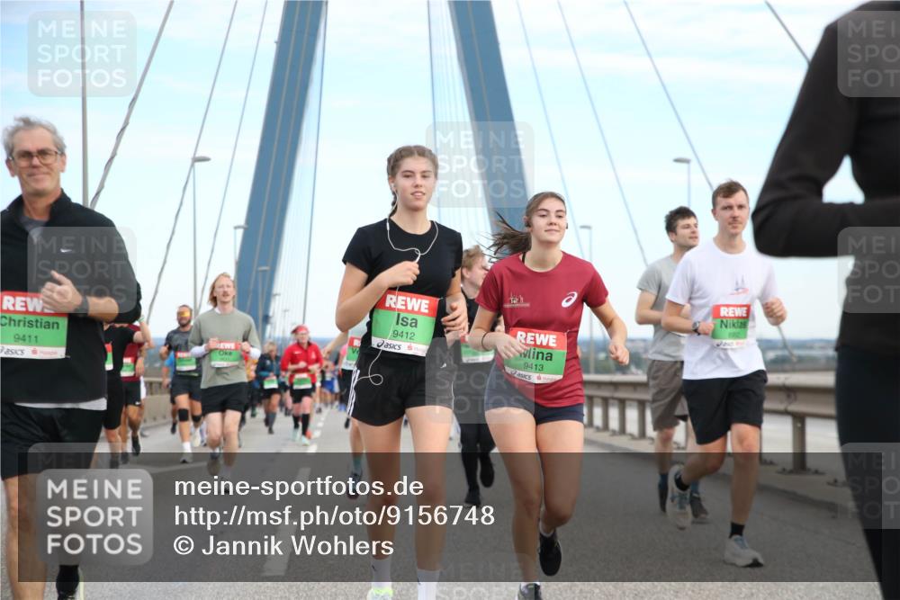 03.10.2025 - Köhlbrandbrückenlauf Jannik Wohlers http://msf.ph/oto/9156748 03.10.2025 15:33:25 Position 1 9412, 9413, 9411 meine-sportfotos.de