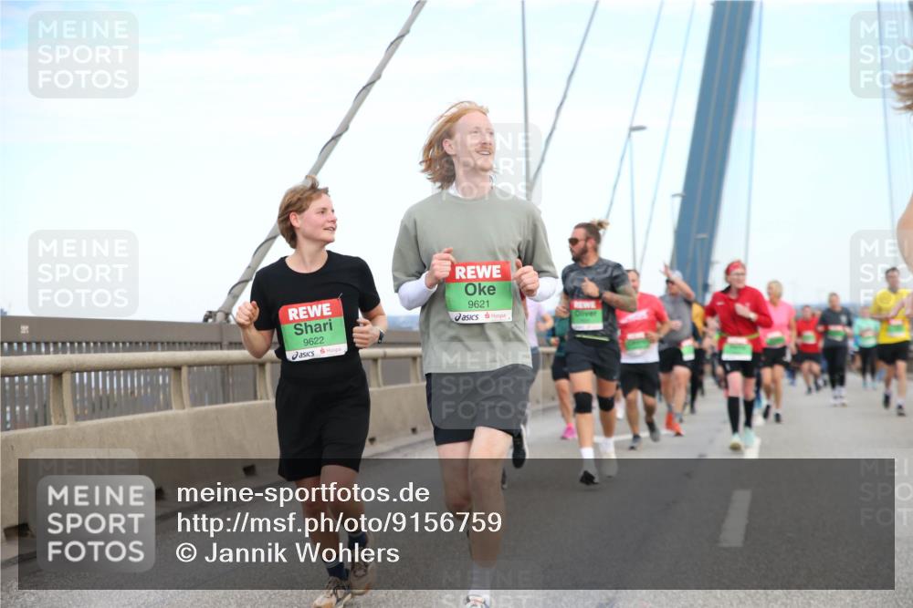 03.10.2025 - Köhlbrandbrückenlauf Jannik Wohlers http://msf.ph/oto/9156759 03.10.2025 15:33:28 Position 1 9621, 9622 meine-sportfotos.de