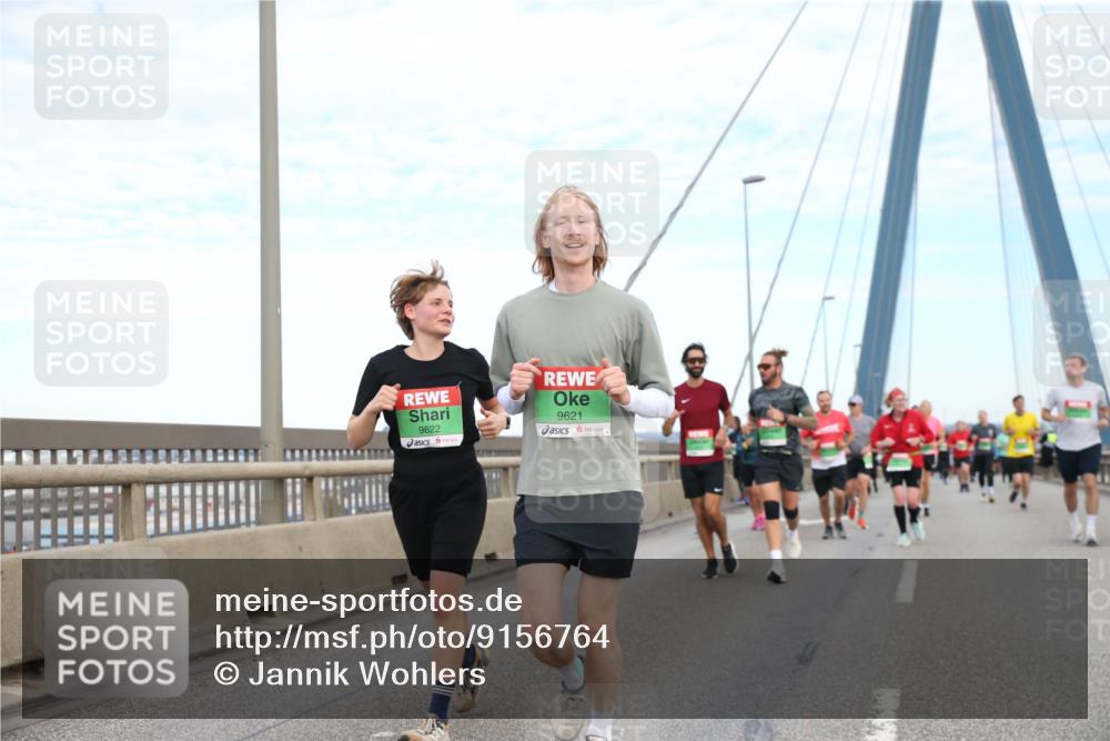 03.10.2025 - Köhlbrandbrückenlauf Jannik Wohlers http://msf.ph/oto/9156764 03.10.2025 15:33:29 Position 1 9622, 9621 meine-sportfotos.de