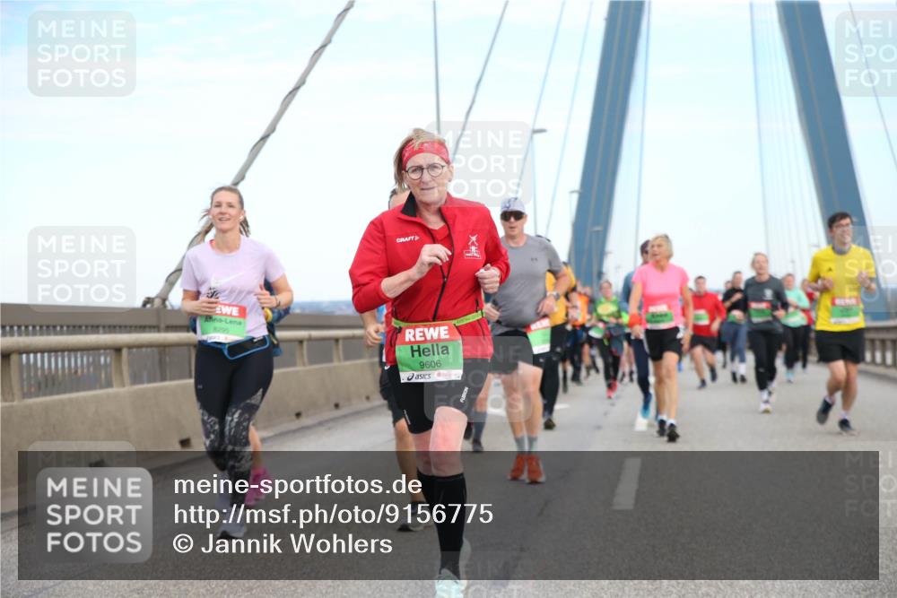 03.10.2025 - Köhlbrandbrückenlauf Jannik Wohlers http://msf.ph/oto/9156775 03.10.2025 15:33:32 Position 1 8295, 9606 meine-sportfotos.de