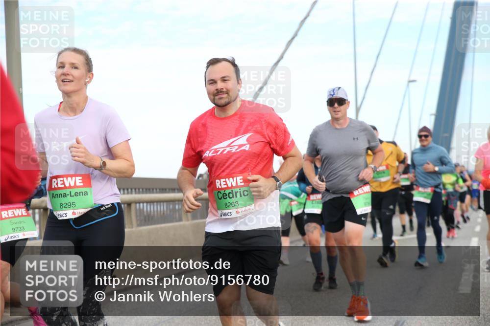 03.10.2025 - Köhlbrandbrückenlauf Jannik Wohlers http://msf.ph/oto/9156780 03.10.2025 15:33:33 Position 1 8295, 9733, 8263 meine-sportfotos.de
