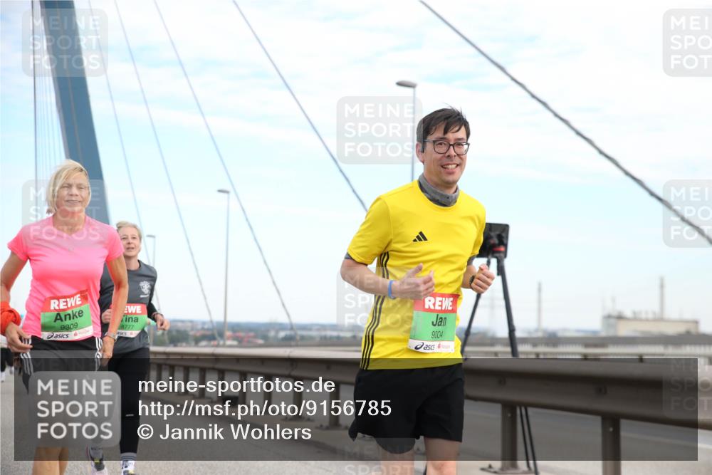 03.10.2025 - Köhlbrandbrückenlauf Jannik Wohlers http://msf.ph/oto/9156785 03.10.2025 15:33:35 Position 1 9309, 8777, 9004 meine-sportfotos.de