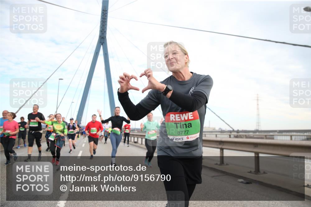 03.10.2025 - Köhlbrandbrückenlauf Jannik Wohlers http://msf.ph/oto/9156790 03.10.2025 15:33:38 Position 1 8777 meine-sportfotos.de