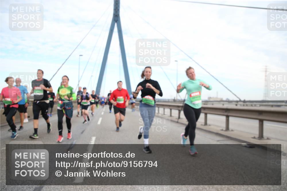 03.10.2025 - Köhlbrandbrückenlauf Jannik Wohlers http://msf.ph/oto/9156794 03.10.2025 15:33:38 Position 1  meine-sportfotos.de
