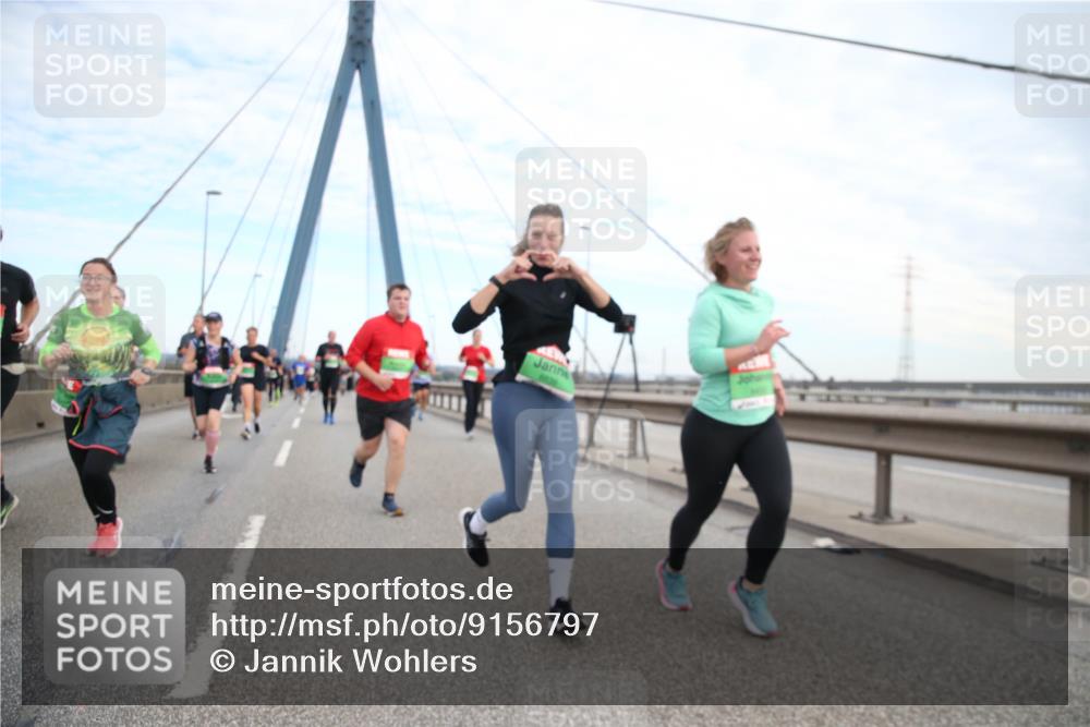03.10.2025 - Köhlbrandbrückenlauf Jannik Wohlers http://msf.ph/oto/9156797 03.10.2025 15:33:39 Position 1  meine-sportfotos.de