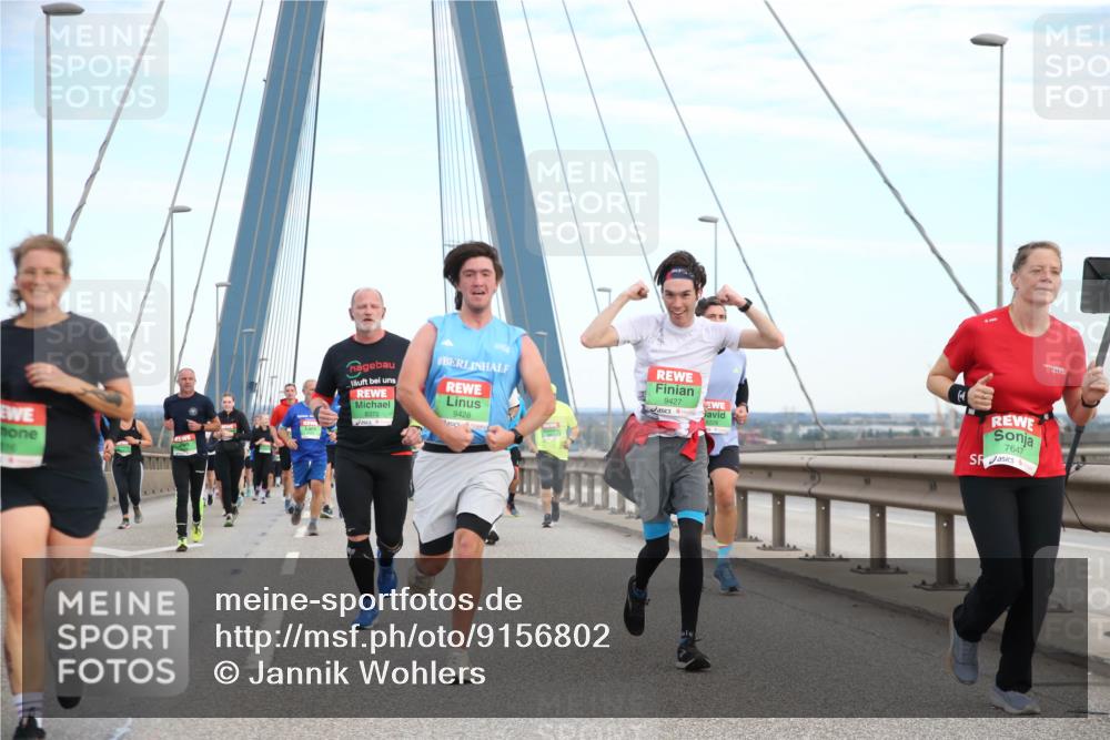 03.10.2025 - Köhlbrandbrückenlauf Jannik Wohlers http://msf.ph/oto/9156802 03.10.2025 15:33:41 Position 1 816, 8375, 9428, 9427, 7647, 1076 meine-sportfotos.de