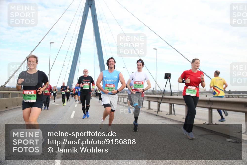 03.10.2025 - Köhlbrandbrückenlauf Jannik Wohlers http://msf.ph/oto/9156808 03.10.2025 15:33:42 Position 1 7816, 4428 meine-sportfotos.de