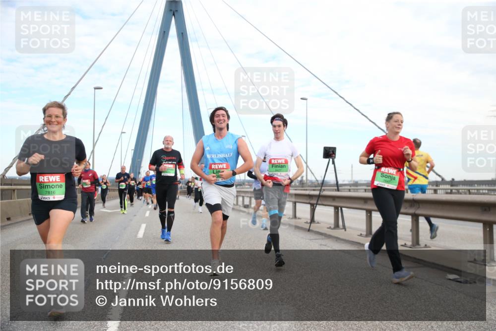 03.10.2025 - Köhlbrandbrückenlauf Jannik Wohlers http://msf.ph/oto/9156809 03.10.2025 15:33:42 Position 1 7816, 9427, 4 meine-sportfotos.de