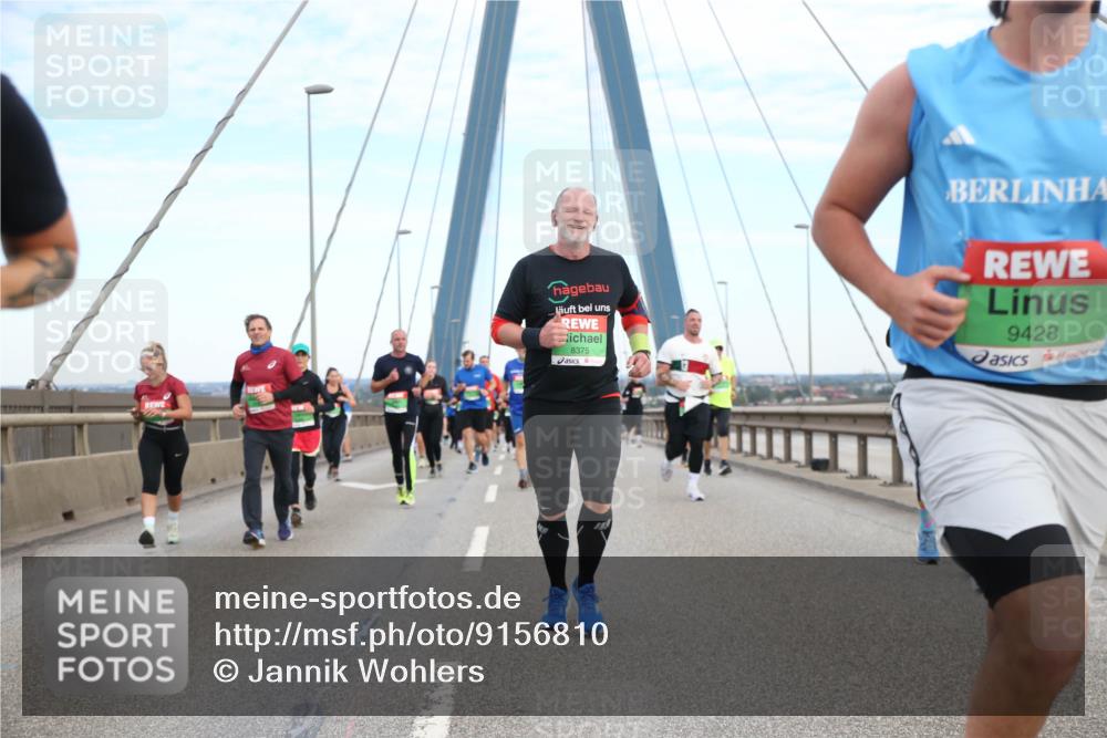 03.10.2025 - Köhlbrandbrückenlauf Jannik Wohlers http://msf.ph/oto/9156810 03.10.2025 15:33:43 Position 1 8375, 9428 meine-sportfotos.de