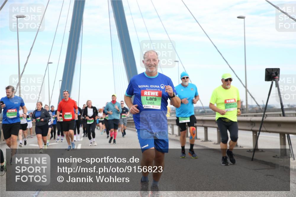 03.10.2025 - Köhlbrandbrückenlauf Jannik Wohlers http://msf.ph/oto/9156823 03.10.2025 15:33:47 Position 1 9455 meine-sportfotos.de
