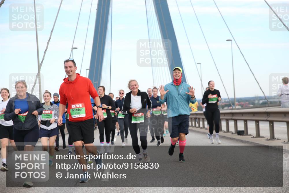 03.10.2025 - Köhlbrandbrückenlauf Jannik Wohlers http://msf.ph/oto/9156830 03.10.2025 15:33:49 Position 1 7750, 8330, 8171 meine-sportfotos.de