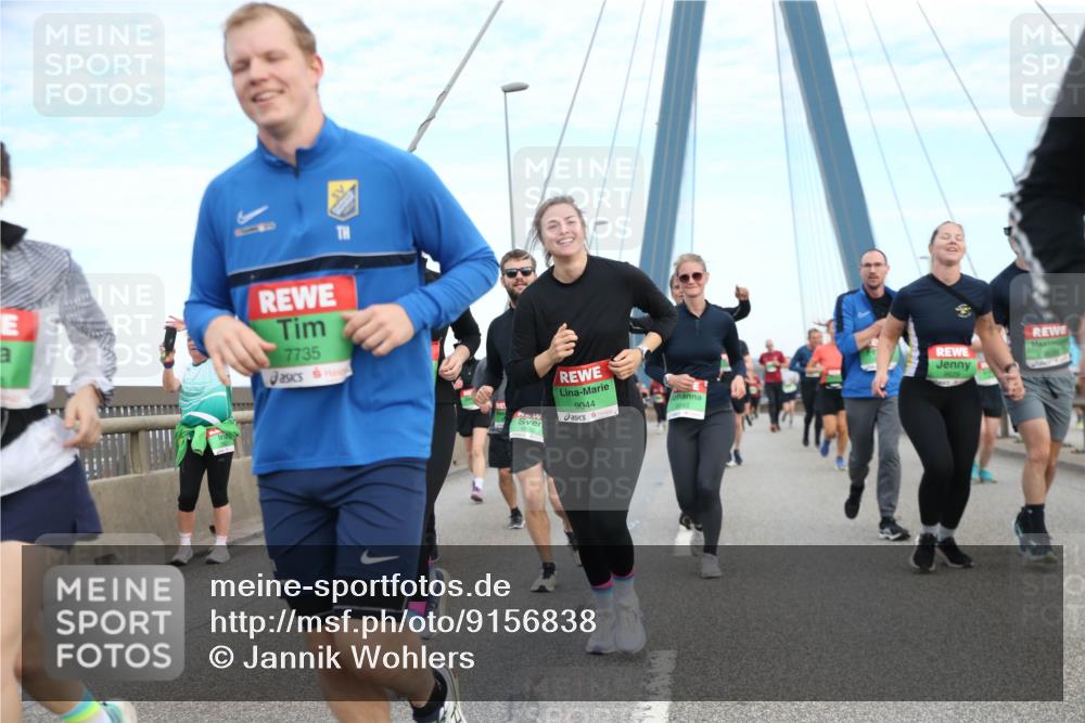 03.10.2025 - Köhlbrandbrückenlauf Jannik Wohlers http://msf.ph/oto/9156838 03.10.2025 15:33:53 Position 1 7735, 12, 9050, 9044 meine-sportfotos.de
