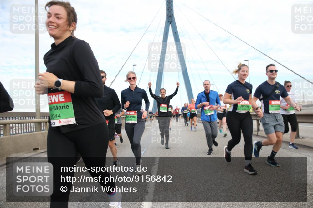 03.10.2025 - Köhlbrandbrückenlauf Jannik Wohlers http://msf.ph/oto/9156842 03.10.2025 15:33:54 Position 1 9044, 9043 meine-sportfotos.de