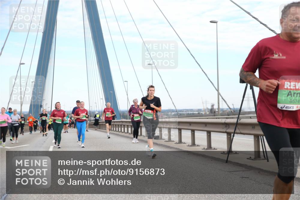 03.10.2025 - Köhlbrandbrückenlauf Jannik Wohlers http://msf.ph/oto/9156873 03.10.2025 15:34:10 Position 1 8574 meine-sportfotos.de